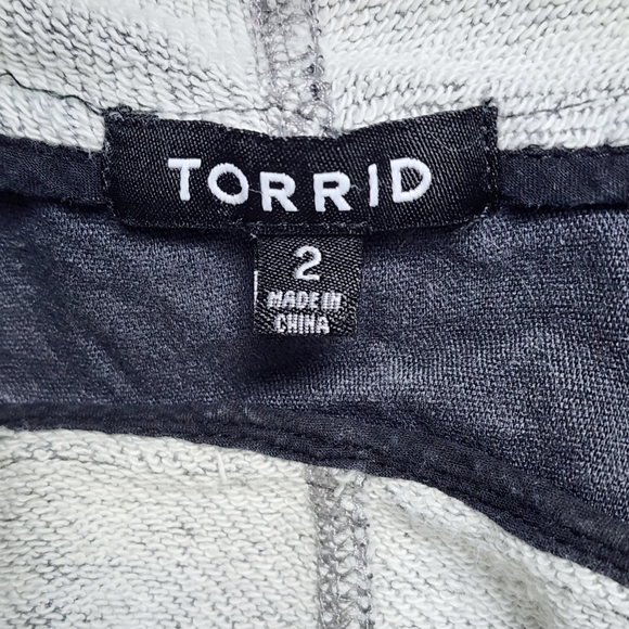 Torrid Black and Gray Jacket - Picture 7 of 7
